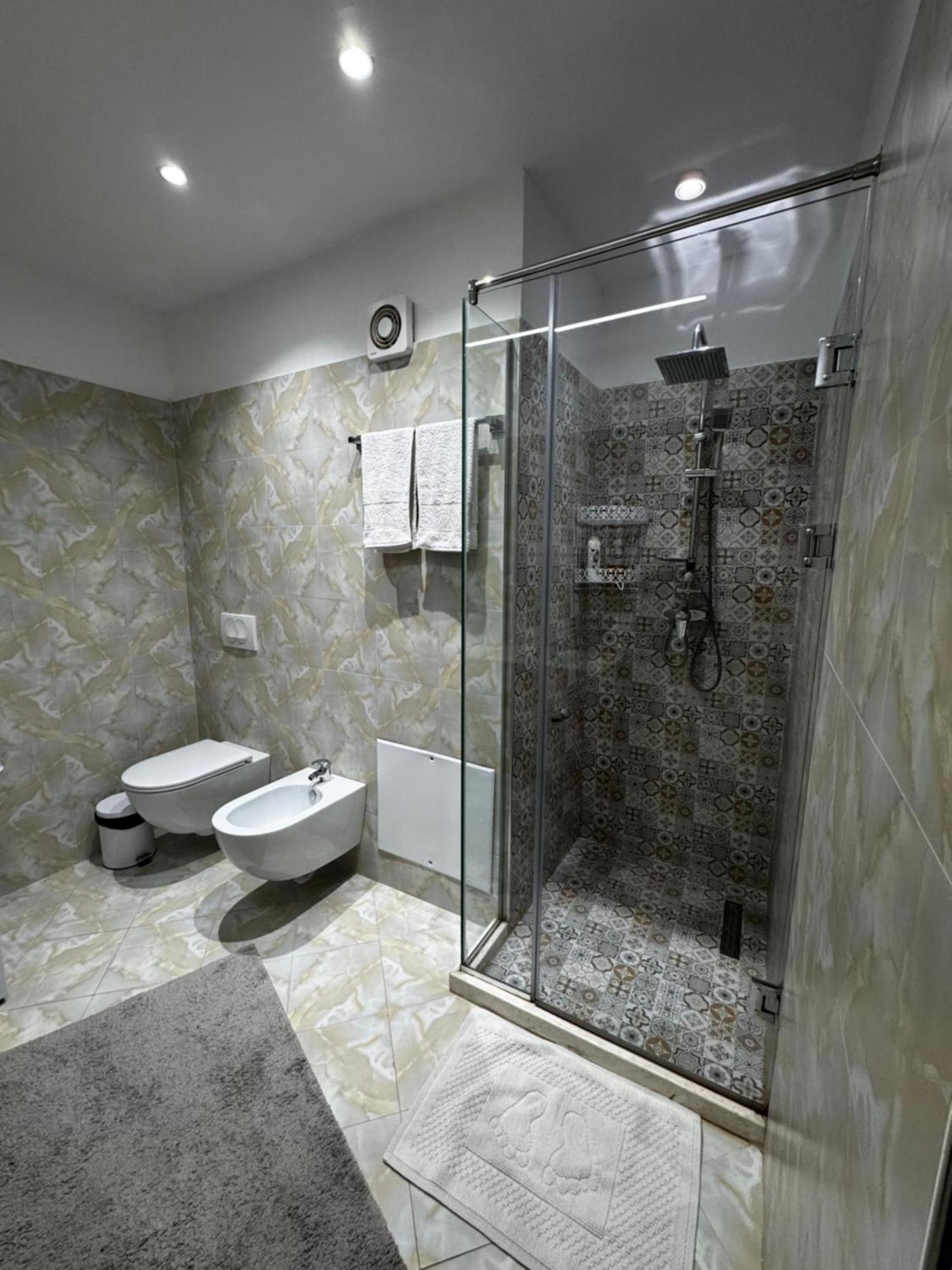 Sky & Sea View Luxury Apartments Durrës Kültér fotó